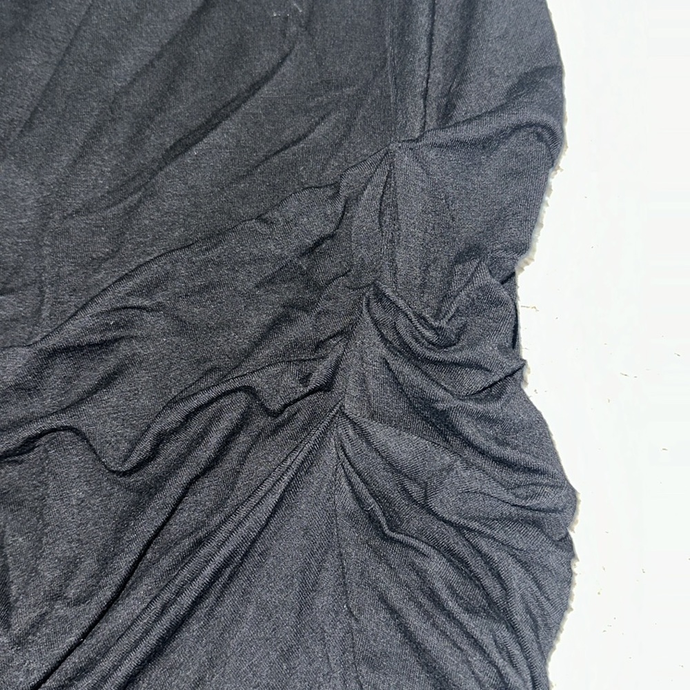 Black bodycon sleeveless dress with lace on shoulders and rushing on left side. - Picture 3 of 4